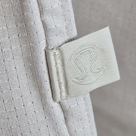 NWT Lululemon Athletica Airing Easy Short-Sleeve Snap Button Shirt - Size XL - Picture 7 of 11